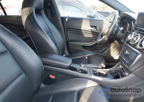 2016 Mercedes-Benz Cla 250 4Matic z USA, uszkodzony, nr VIN WDDSJ4GB2GN323389